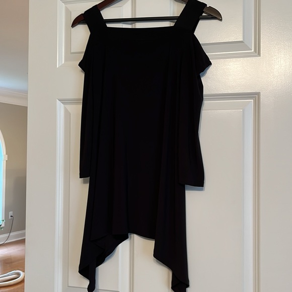 Super Cute High Low Cold Shoulder Sexy Top - Picture 5 of 7